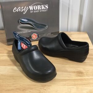 New WB Woman’s Easy Works by Easy Street Slip Resistant - Oil Resistant …